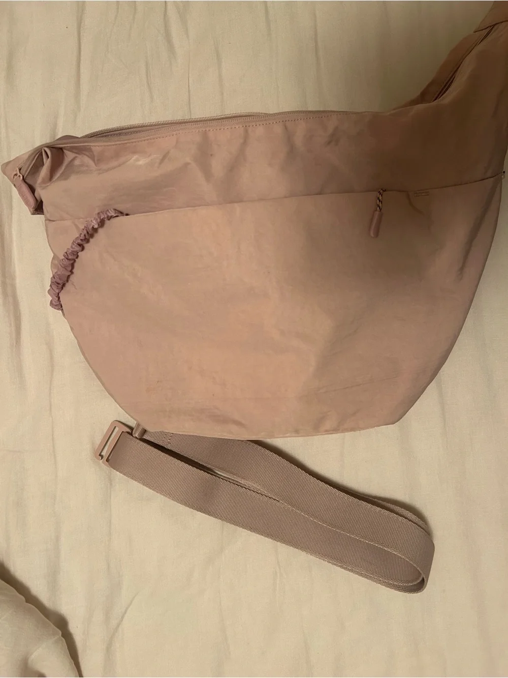 BEIS Crescent Catch All Convertible Bag in Atlas Pink